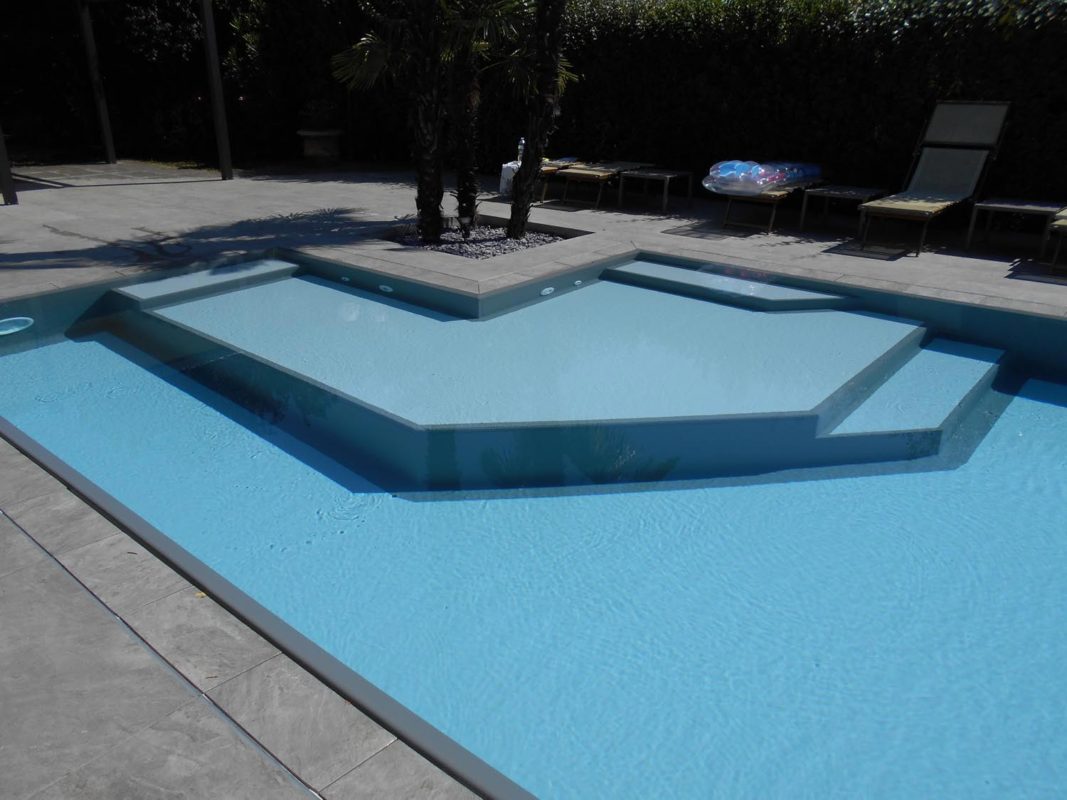 Bobina10 x1,65 m Telo pvc di rivestimento antiscivolo Soprema Grigio Chiaro effetto gradini