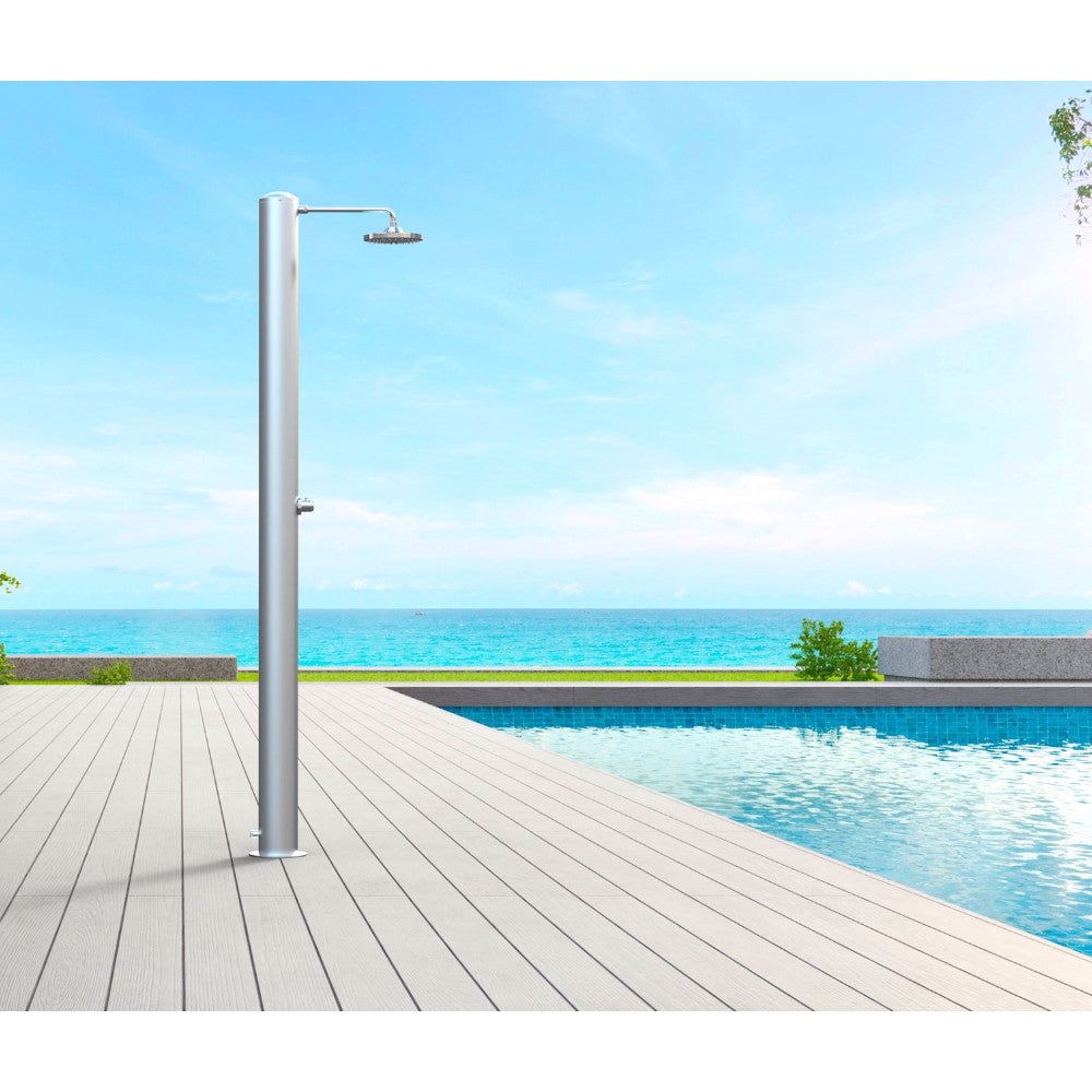 Doccia solare da esterno SOL-TGP Eco Rain Ati ambientata