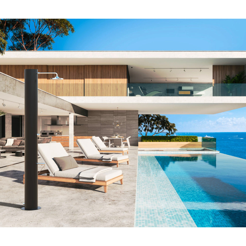 Doccia solare da esterno SOL-XN Eco Rain Ati ambientata
