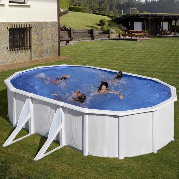 FIDJI - 610 x 375 x h120 cm - filtro SABBIA - piscina fuoriterra rigida in acciaio colore bianco Dream Pool - Grè ambientata
