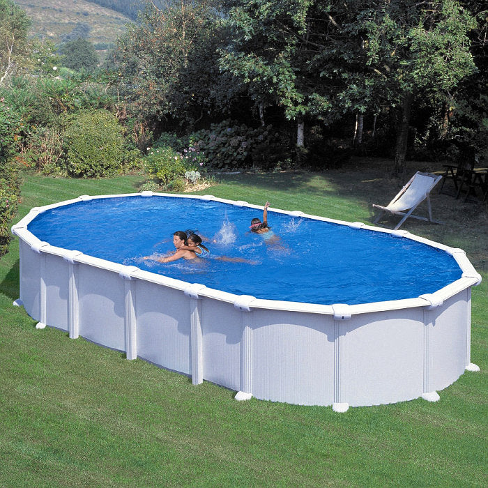 HAITI - 730 x 375 x h 132 cm - filtro SABBIA - piscina fuoriterra rigida in acciaio colore bianco - Grè ambientata