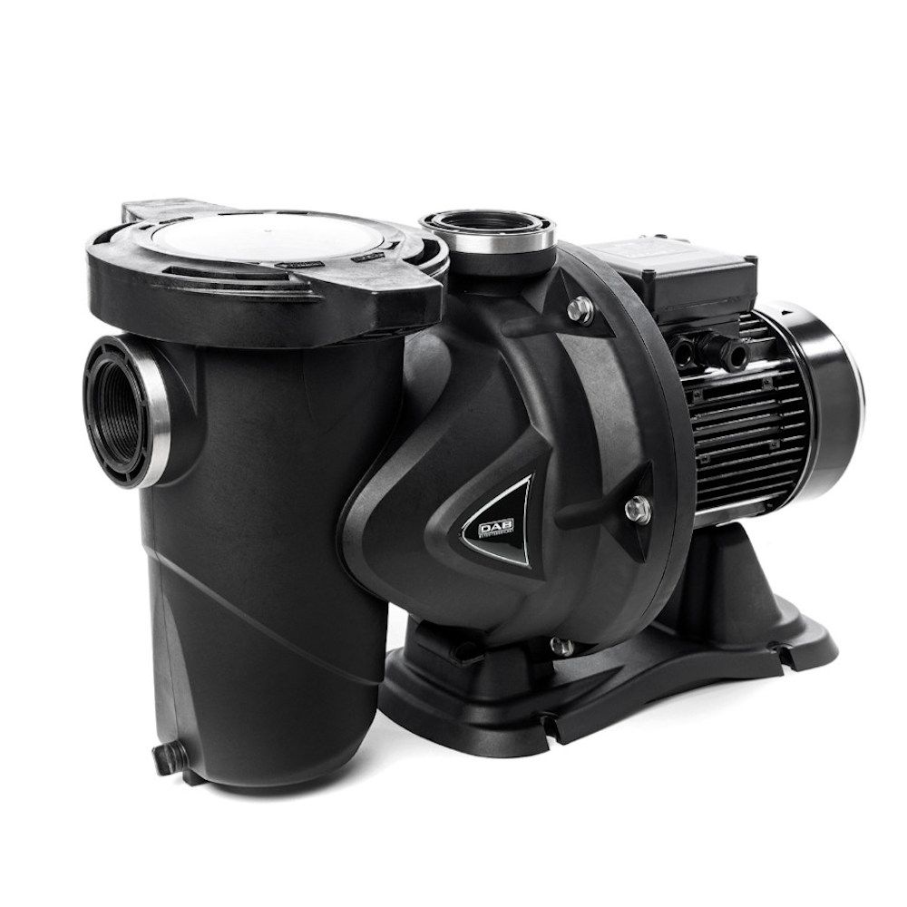Locale tecnico con impianto completo da 15 mc/h pompa DAB 100 1 HP pompa euroswim
