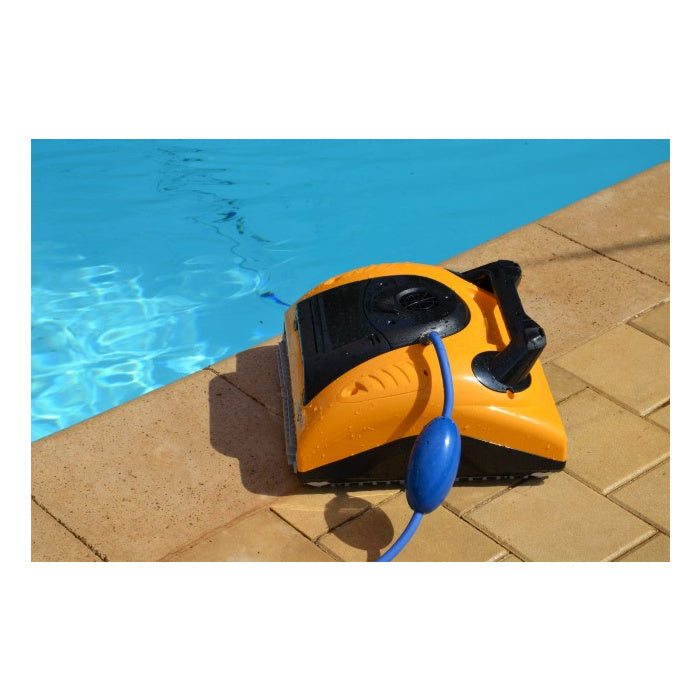 Robot per piscine Dolphin W20 a bordo vasca