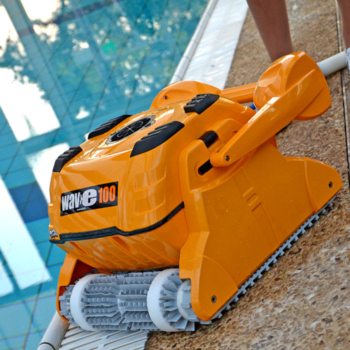 Robot pulitore Dolphin Wave 100 Gyro per piscina in piastrelle doppio motore